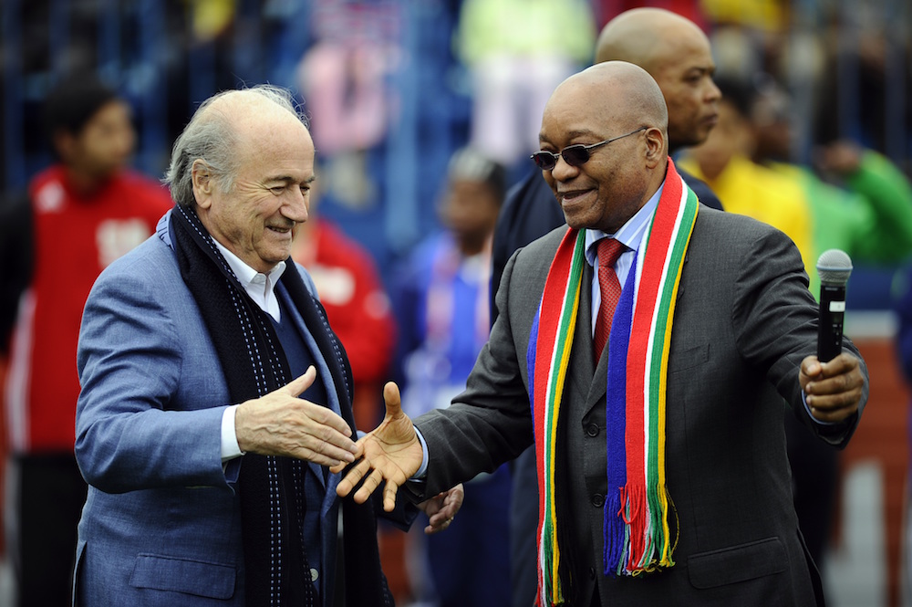 Jacob Zuma e Joseph Blatter, alla cerimonia di apertura dei Mondiali 2010 (Stephane De Sakutin/Afp/Getty Images)