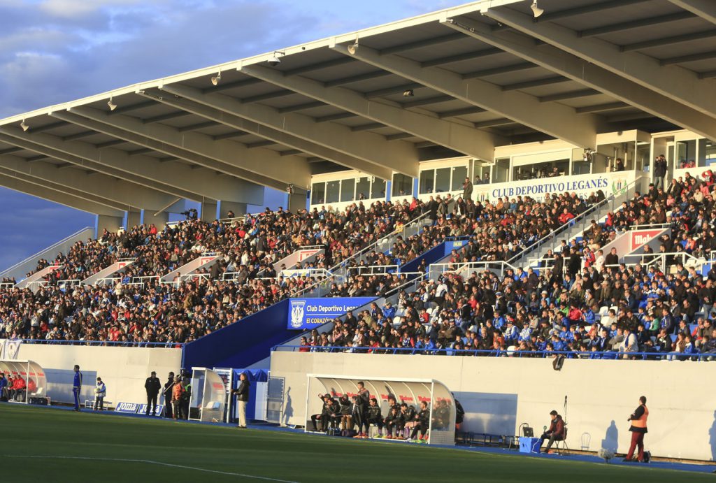 Foto-grada-tribuna