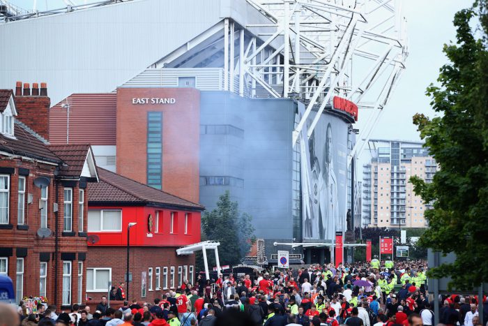 MANCHESTER, ENGLAND - SEPTEMBER 10: Fans walk to the stadium prior to the Premier League match between Manchester United and Manchester City at Old Trafford on September 10, 2016 in Manchester, England. (Photo by Clive Brunskill/Getty Images)